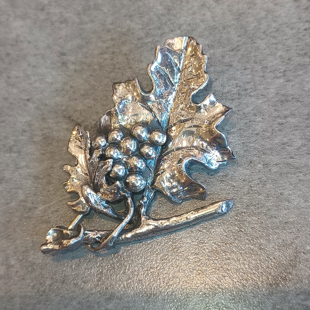 Sterling Silver Danecraft Grape Harvest Leaf Brooch Pin Signed
